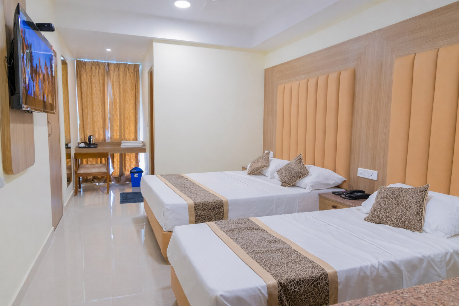 guru chitra room